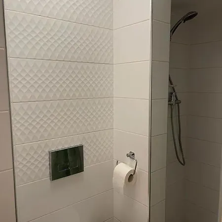 Maly Apartament Z Kuchnia I Lazienka Apartmán