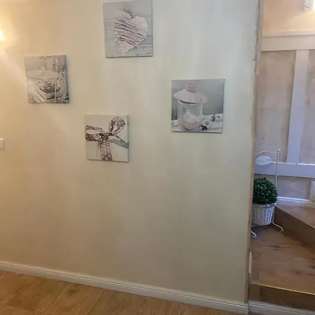 Maly Apartament Z Kuchnia I Lazienka 슈체친