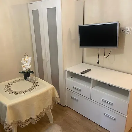 Maly Apartament Z Kuchnia I Lazienka Apartmán Štetín